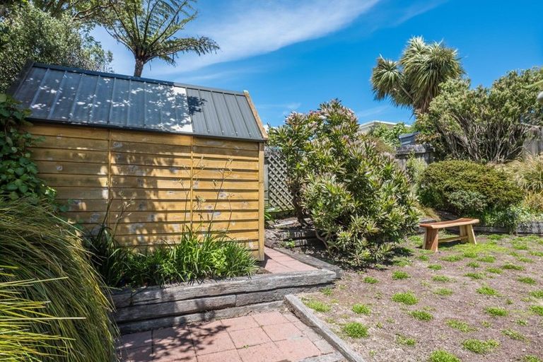 Photo of property in 43 Fairview Crescent, Kelburn, Wellington, 6012