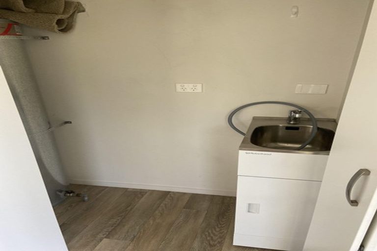 Photo of property in 312 Birdwood Road, Massey, Auckland, 0614