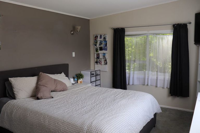 Photo of property in 5 Oak Avenue, Nawton, Hamilton, 3200