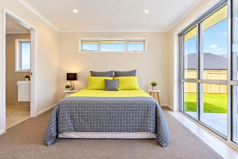 Photo of property in 12 Helenvale Crescent, Pokeno, 2402