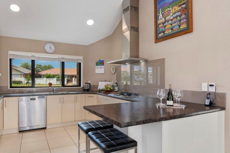 Photo of property in 16 Palm Beach Boulevard, Papamoa Beach, Papamoa, 3118