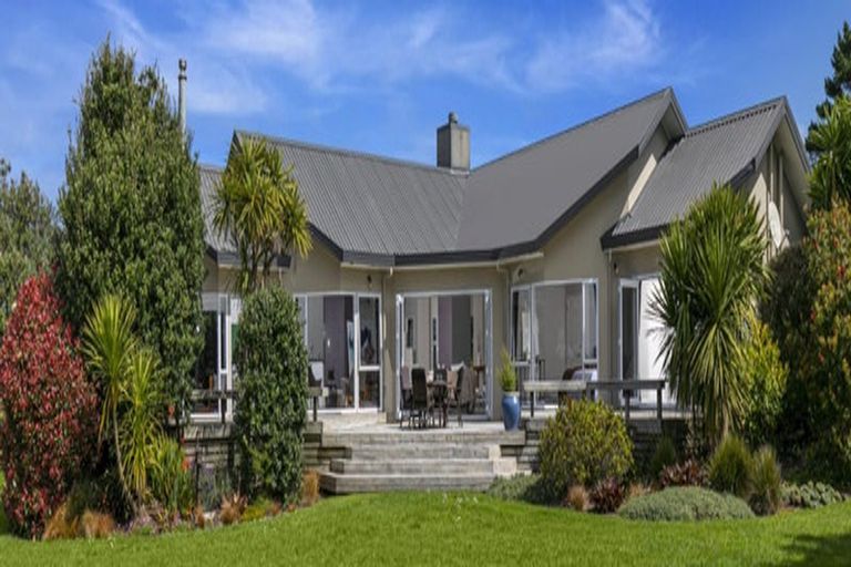 Photo of property in 296 Oaia Road, Muriwai, Waimauku, 0881