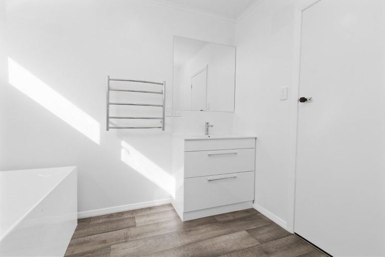 Photo of property in 39 Yeats Crescent, Fairfield, Hamilton, 3214