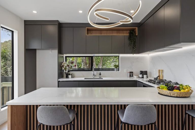 Photo of property in 24c Killarney Avenue, Torbay, Auckland, 0630