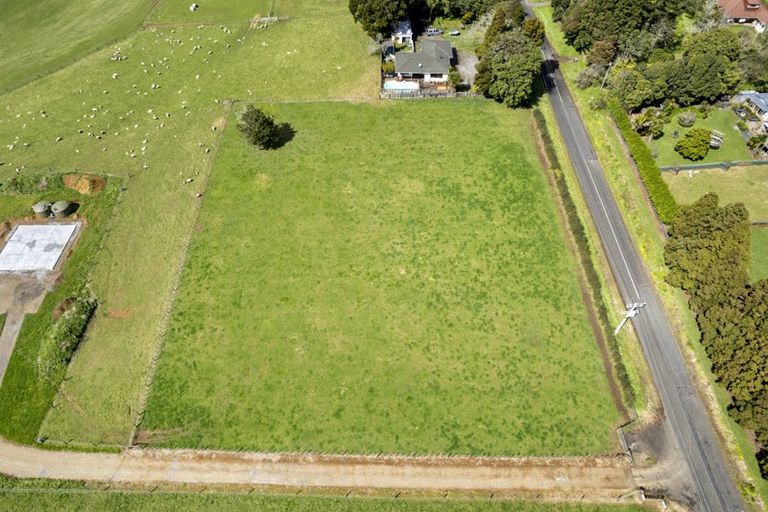 Photo of property in 255 Razorback Road, Bombay, 2472