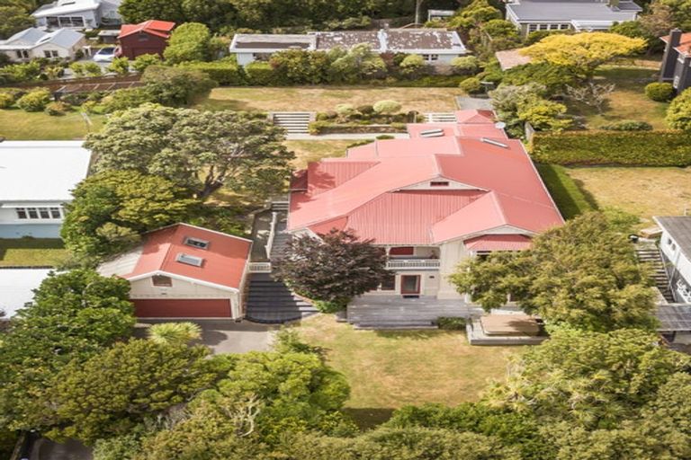 Photo of property in 11 Trelissick Crescent, Ngaio, Wellington, 6035