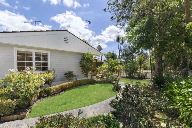 Photo of property in 97 Stott Avenue, Birkdale, Auckland, 0626