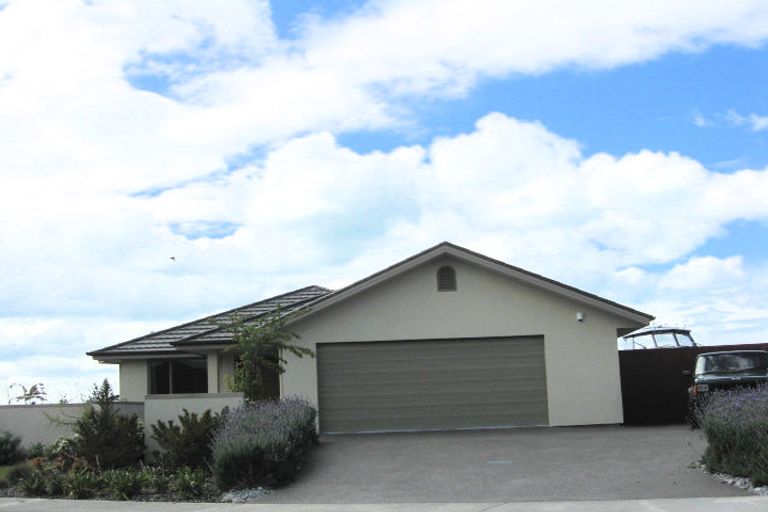 Photo of property in 28 Kendall View, Stoke, Nelson, 7011