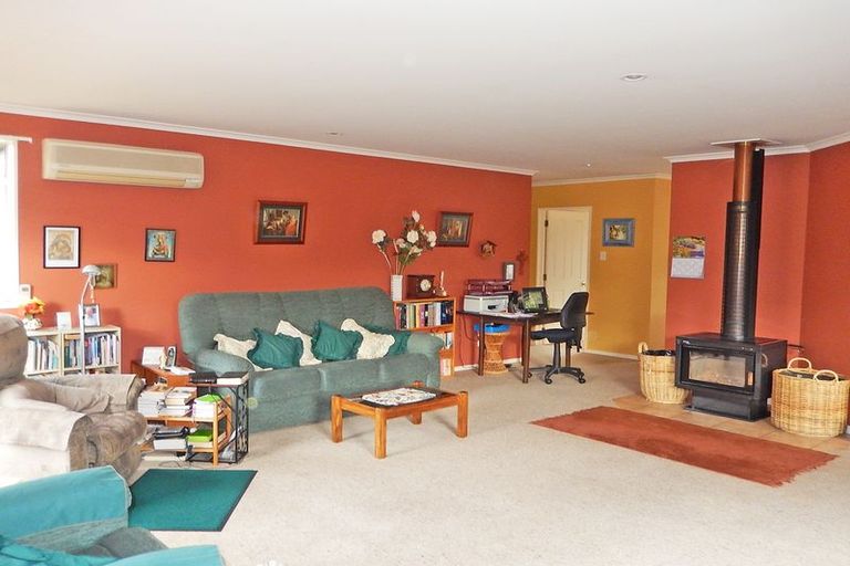 Photo of property in 10 Berkley Place, Oamaru North, Oamaru, 9400