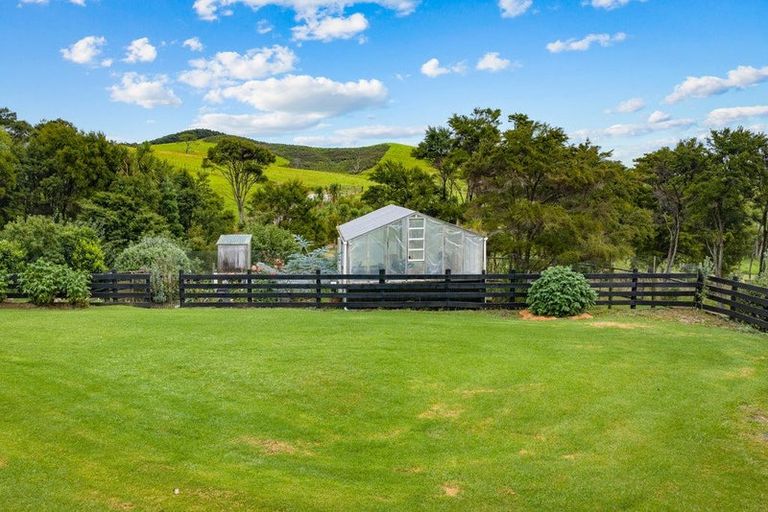 Photo of property in 3221 Kaipara Coast Highway, Glorit, Warkworth, 0984