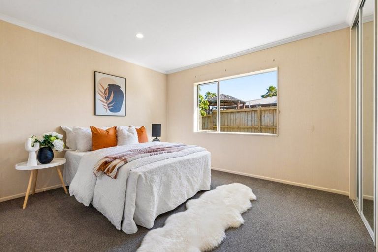 Photo of property in 14 Monash Place, Flat Bush, Auckland, 2016