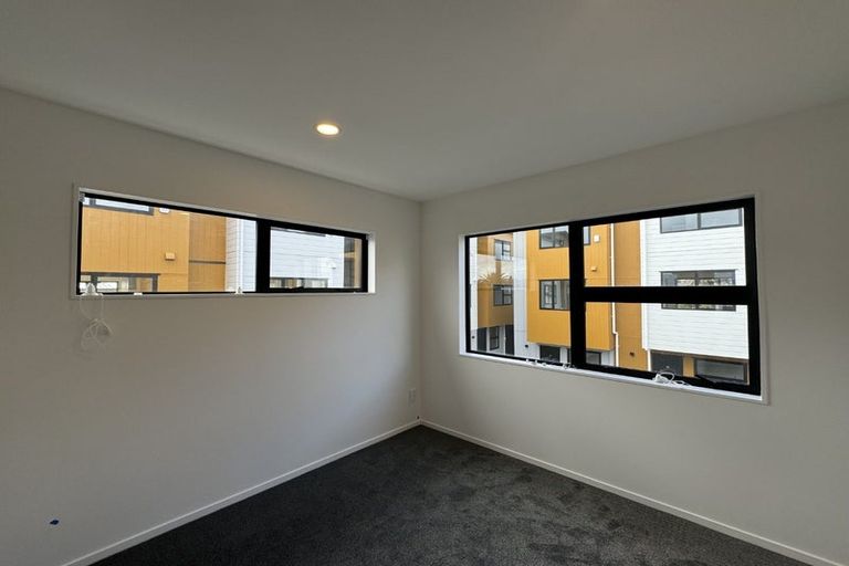 Photo of property in 4/28 Lavelle Road, Henderson, Auckland, 0612