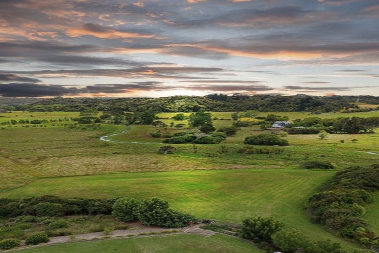 Photo of property in 4 Awatiro Drive, Kaukapakapa, 0871