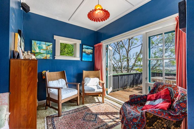 Photo of property in 2 Beacon Hill Road, Miramar, Wellington, 6022