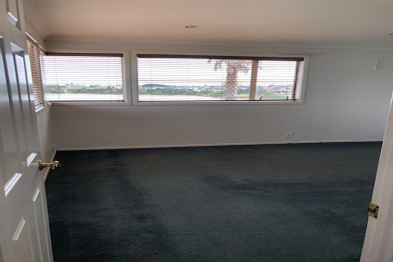 Photo of property in 27a St Annes Crescent, Wattle Downs, Auckland, 2103