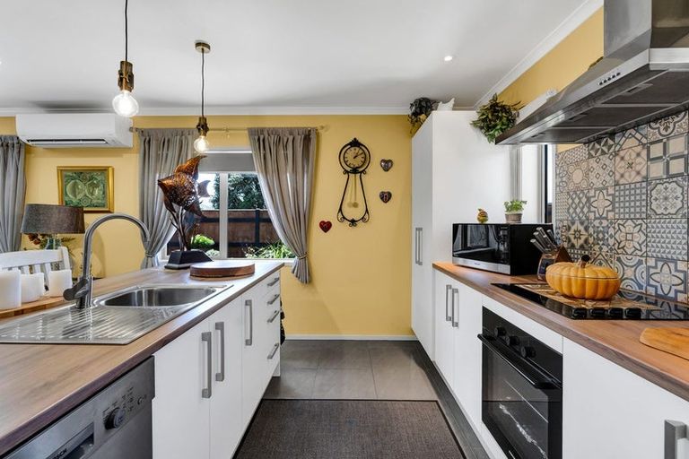 Photo of property in 17 Hira Street, Ohawe, Hawera, 4671