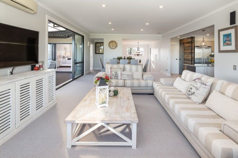 Photo of property in 103 Pine Harbour Parade, Beachlands, Auckland, 2018