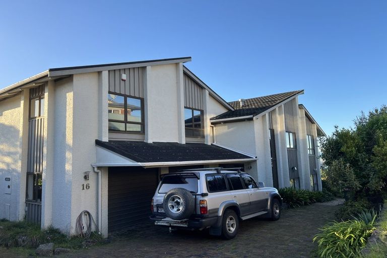 Photo of property in 16 Pounamu Place, Shelly Park, Auckland, 2014