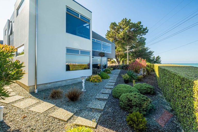 Photo of property in 2 Moore Street, Waimataitai, Timaru, 7910
