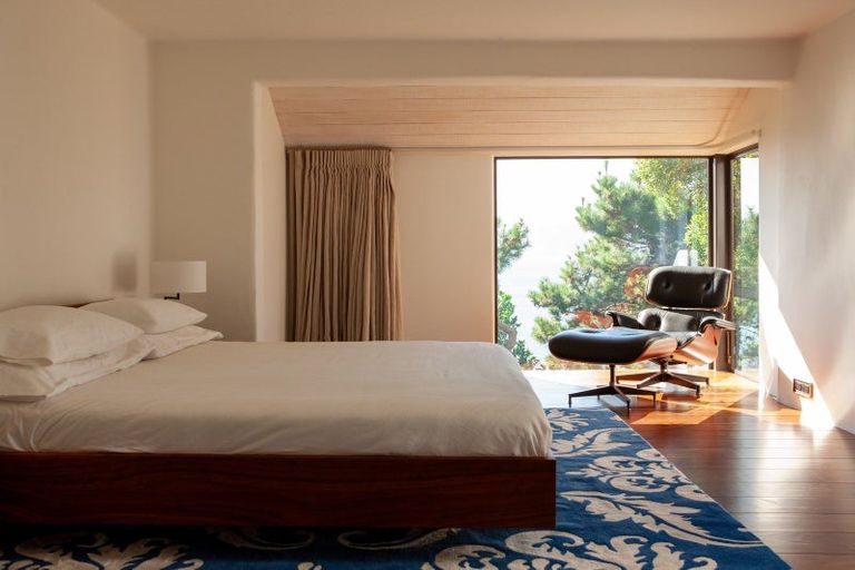 Photo of property in 3 Maramanui Way, Karaka Bays, Wellington, 6022