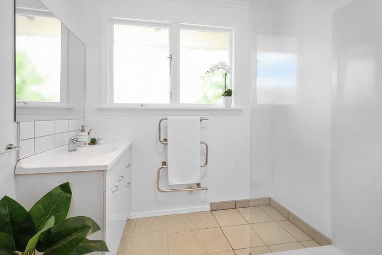 Photo of property in 16 Hounslow Street, Ilam, Christchurch, 8041