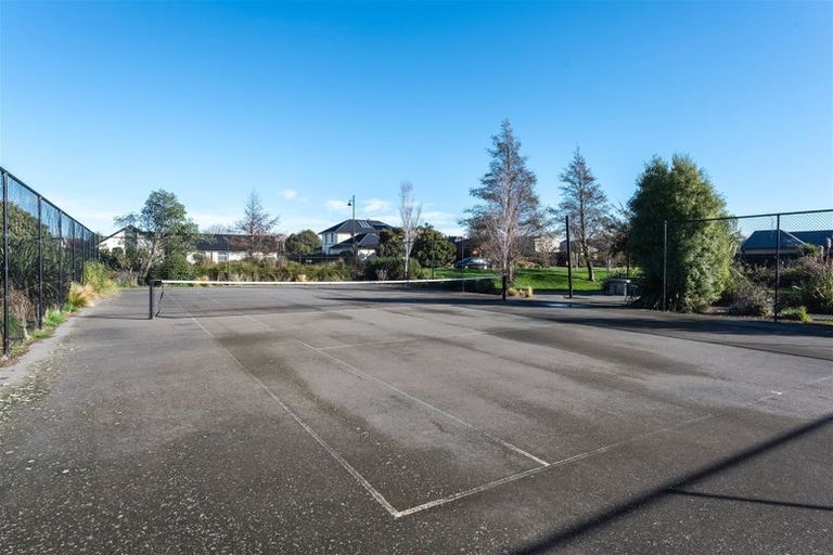 Photo of property in 16 Sorrel Gate, Halswell, Christchurch, 8025