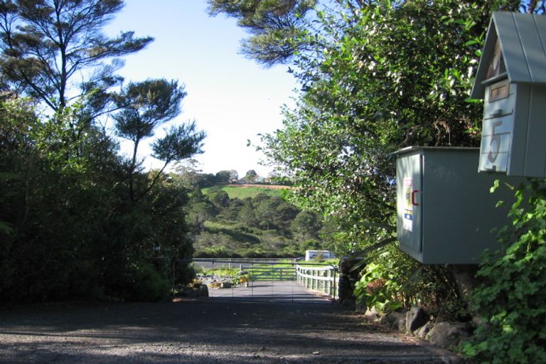 Photo of property in 5 Kewa Road, Albany Heights, Auckland, 0632