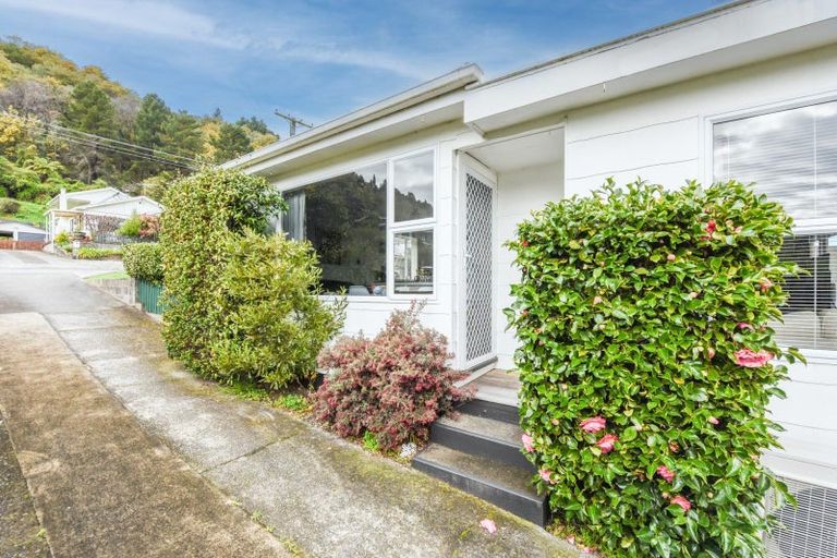 Photo of property in 50a Milton Terrace, Picton, 7220