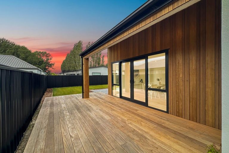 Photo of property in 16 Elsie Lange Way, Casebrook, Christchurch, 8051