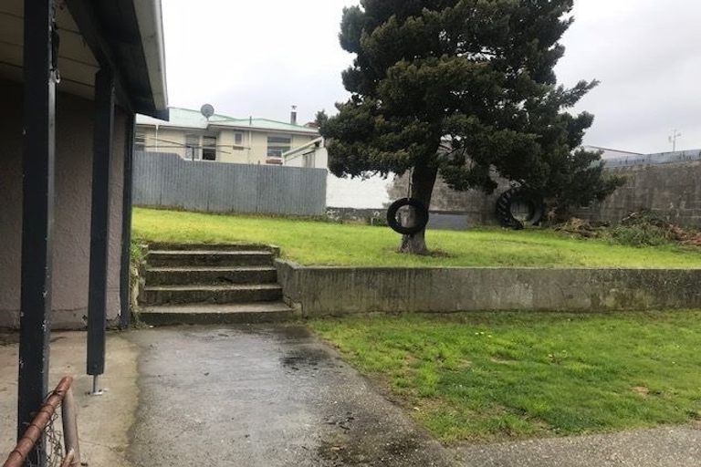 Photo of property in 9 Park Street, Gore, 9710