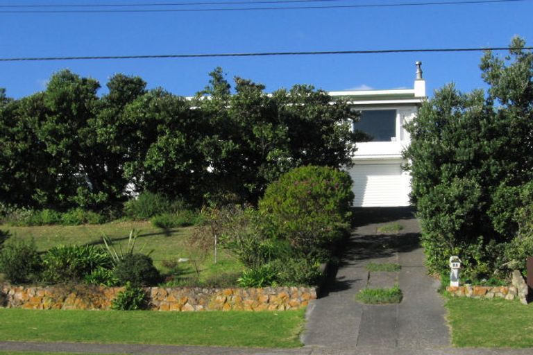 Photo of property in 30 Queens Road, Waikanae Beach, Waikanae, 5036