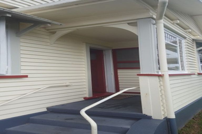 Photo of property in 22 Ngaio Street, Strandon, New Plymouth, 4312