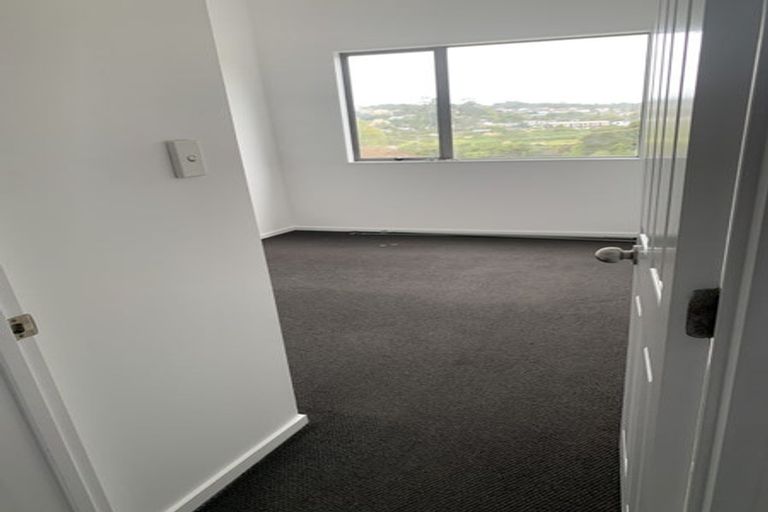 Photo of property in 25/3 Hulme Place, Henderson, Auckland, 0612
