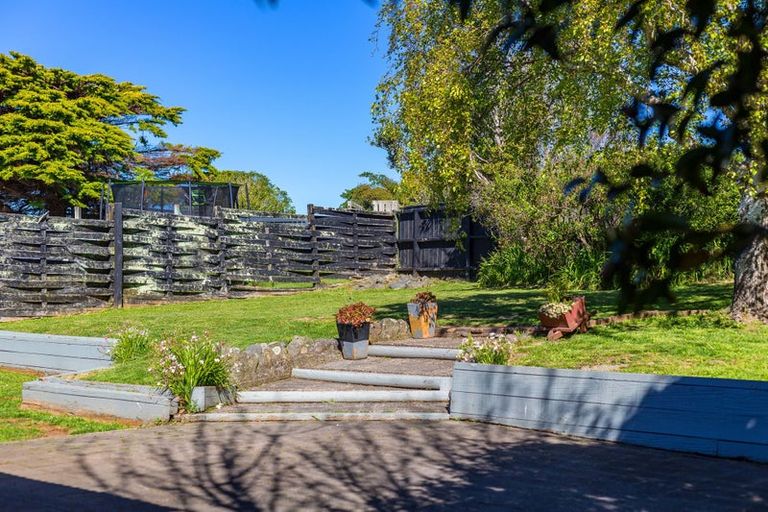 Photo of property in 25 James Cook Drive, Whitby, Porirua, 5024