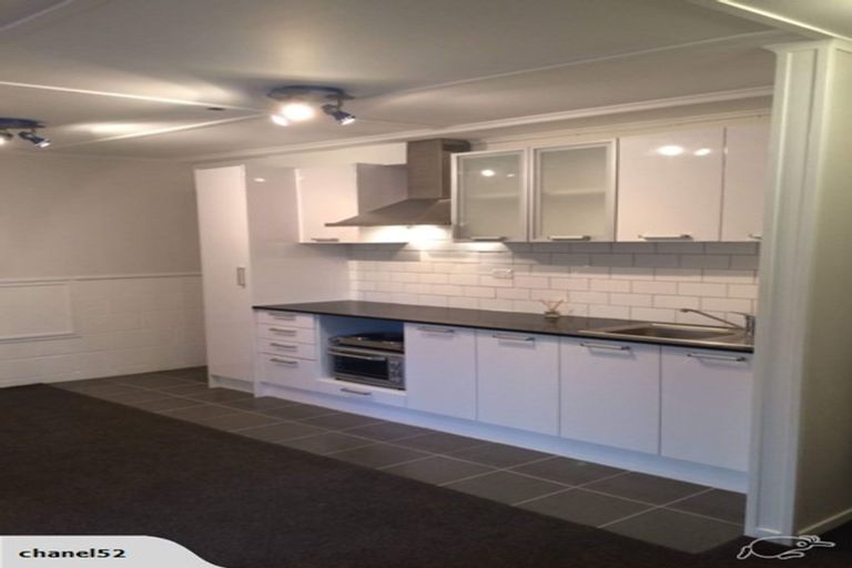 Photo of property in 2/27 Salem Place, Torbay, Auckland, 0630