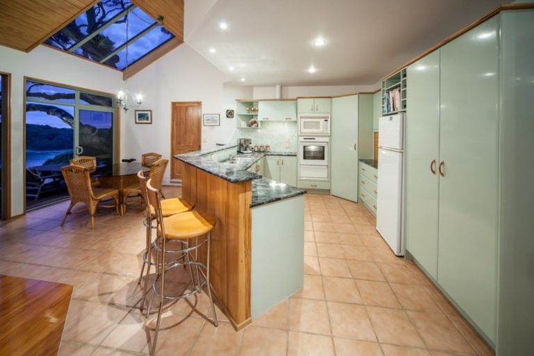 Photo of property in 356 Rockell Road, Whananaki, Hikurangi, 0181
