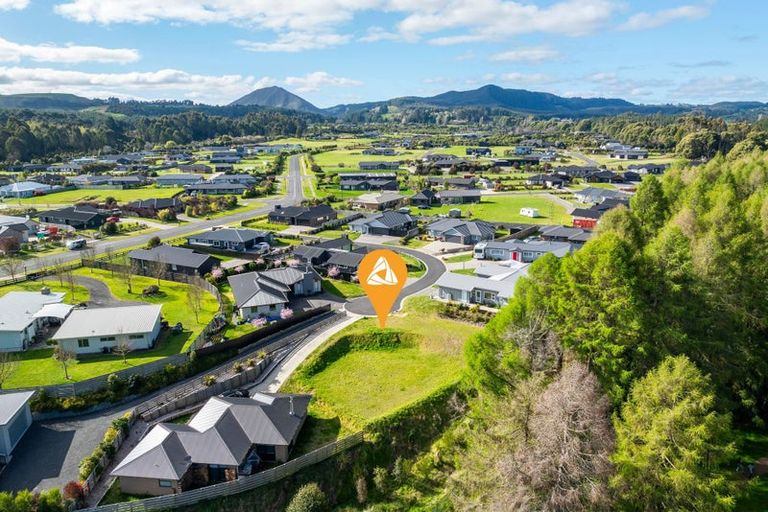 Photo of property in 13 Larches Lane, Kinloch, 3377