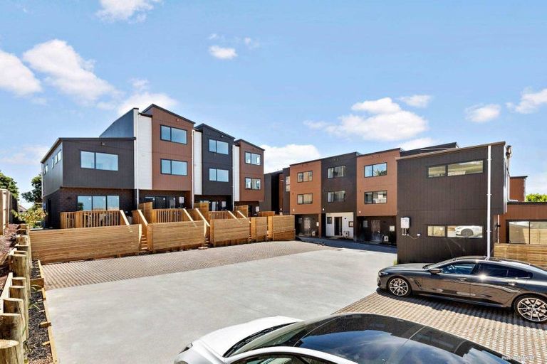 Photo of property in 7/60 Highland Drive, Highland Park, Auckland, 2010