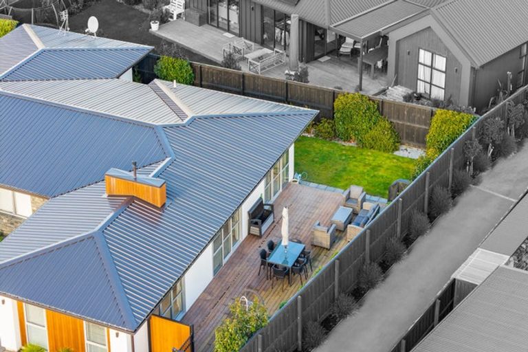 Photo of property in 8 Irvines Track, Halswell, Christchurch, 8025