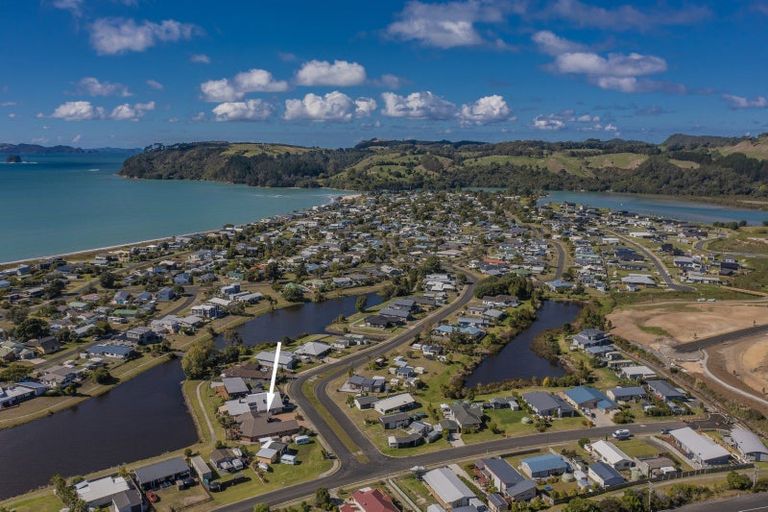 Photo of property in 38 Motukorure Parade, Cooks Beach, Whitianga, 3591