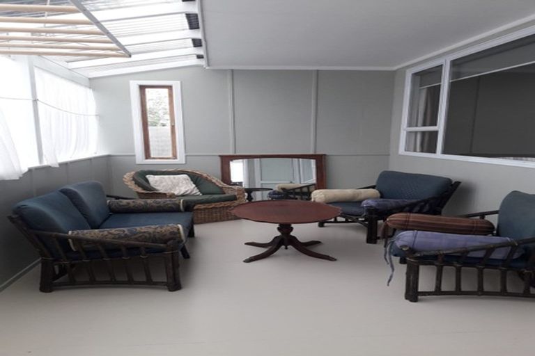 Photo of property in 6 Omata Road, Westown, New Plymouth, 4310