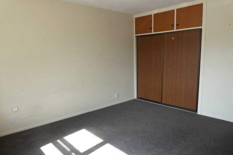 Photo of property in 2/14 Siska Place, Upper Riccarton, Christchurch, 8041