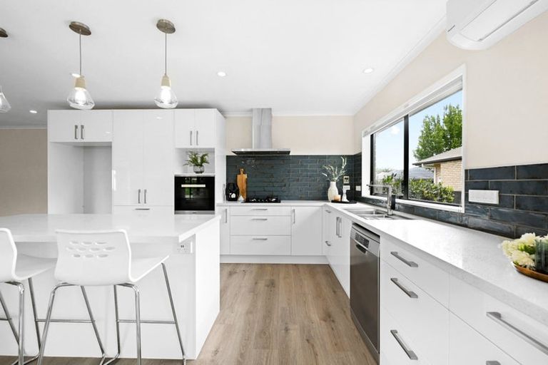 Photo of property in 20 Farringdon Avenue, Rototuna North, Hamilton, 3210