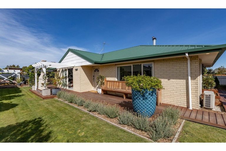 Photo of property in 60a Main North Road, Woodend, 7610