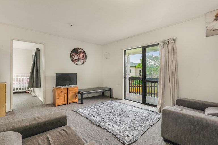 Photo of property in 13 Hyde Street, Manurewa East, Auckland, 2102