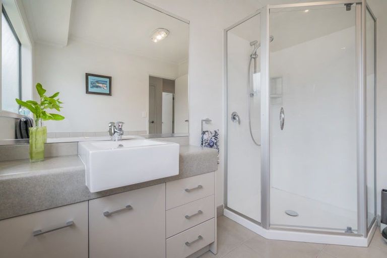 Photo of property in 18 Captain Wood Avenue, Whitianga, 3510