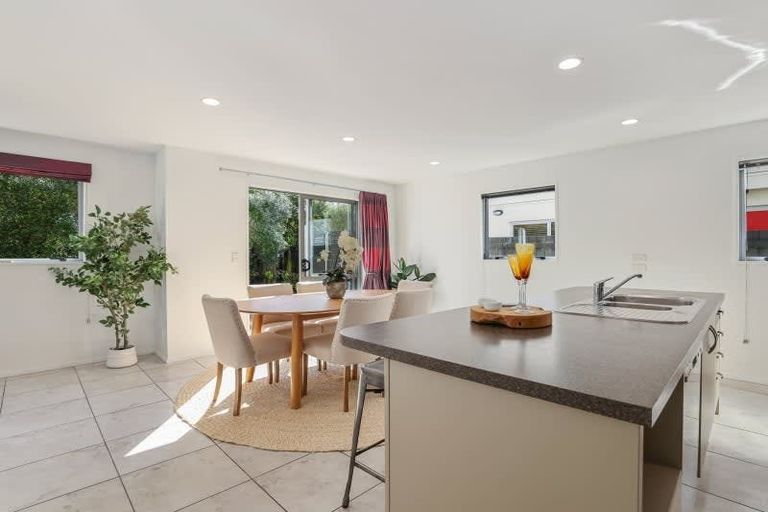 Photo of property in 1 Olympic Lane, Edgeware, Christchurch, 8013