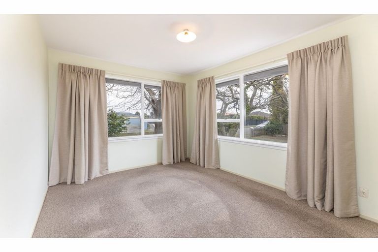 Photo of property in 32 Woodgrove Avenue, North New Brighton, Christchurch, 8083