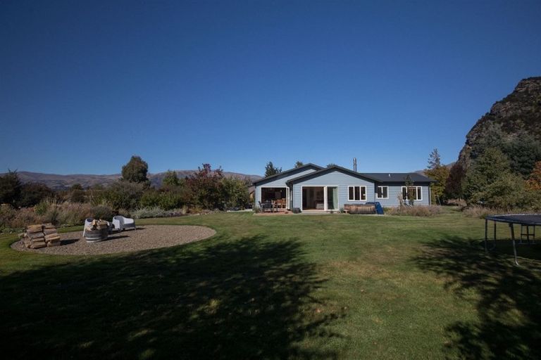 Photo of property in 13 Old Racecourse Road, Albert Town, Wanaka, 9305