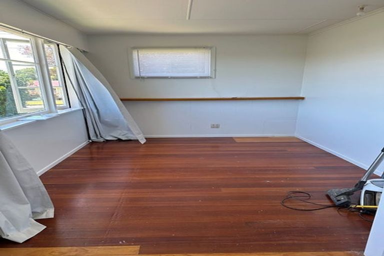 Photo of property in 65 Banks Street, Marfell, New Plymouth, 4310